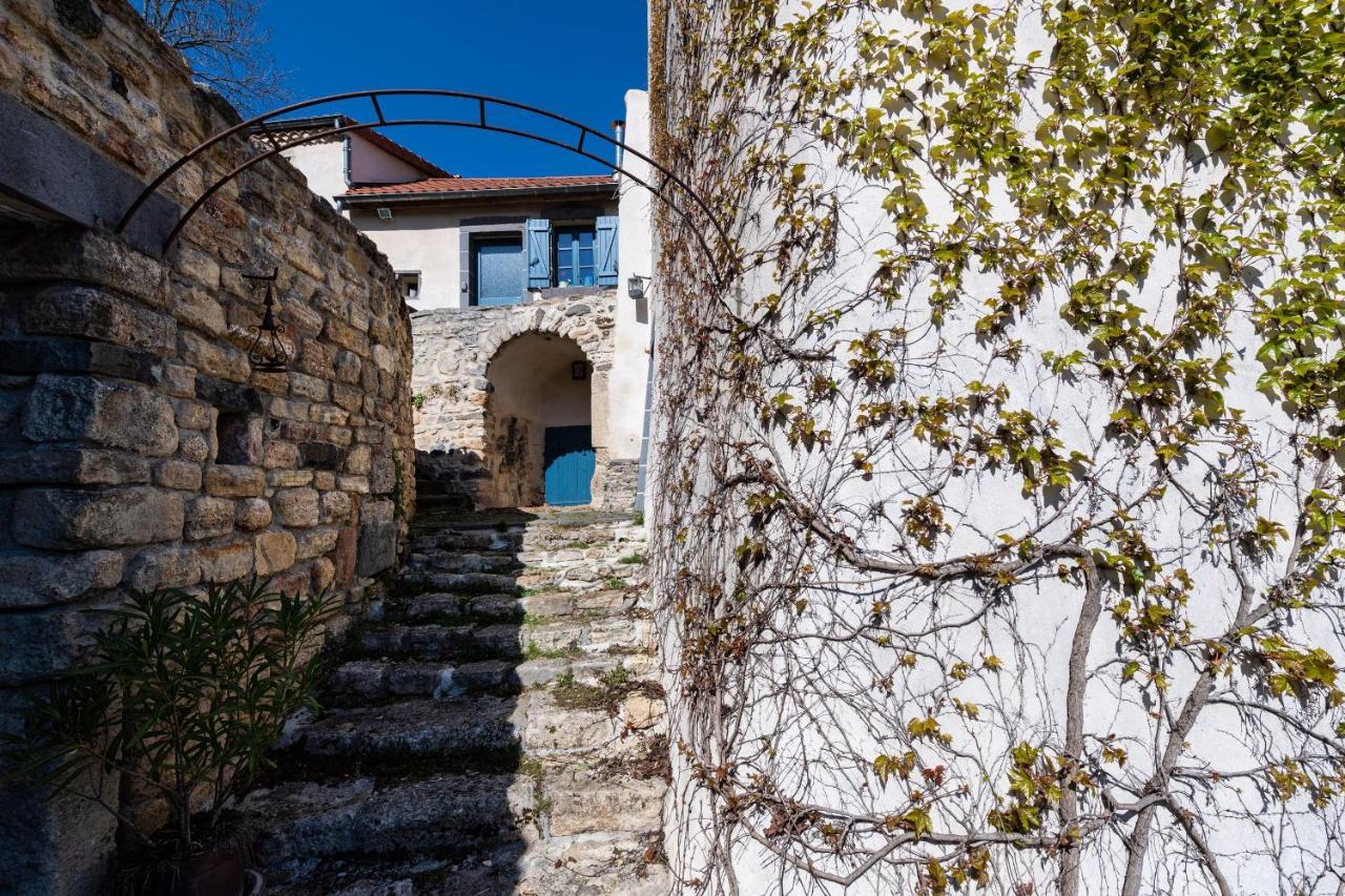 Grand Gite Du Bistrot D'Ici Saint-Saturnin  Exterior photo